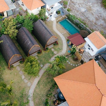 Wooden Puri Guesthouse Улувату Екстер'єр фото