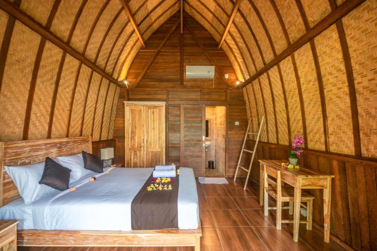 Wooden Puri Guesthouse Улувату Екстер'єр фото