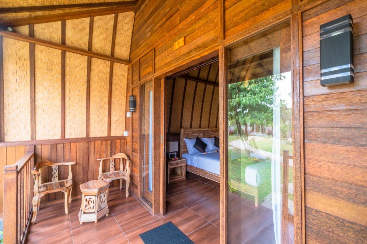 Wooden Puri Guesthouse Улувату Екстер'єр фото