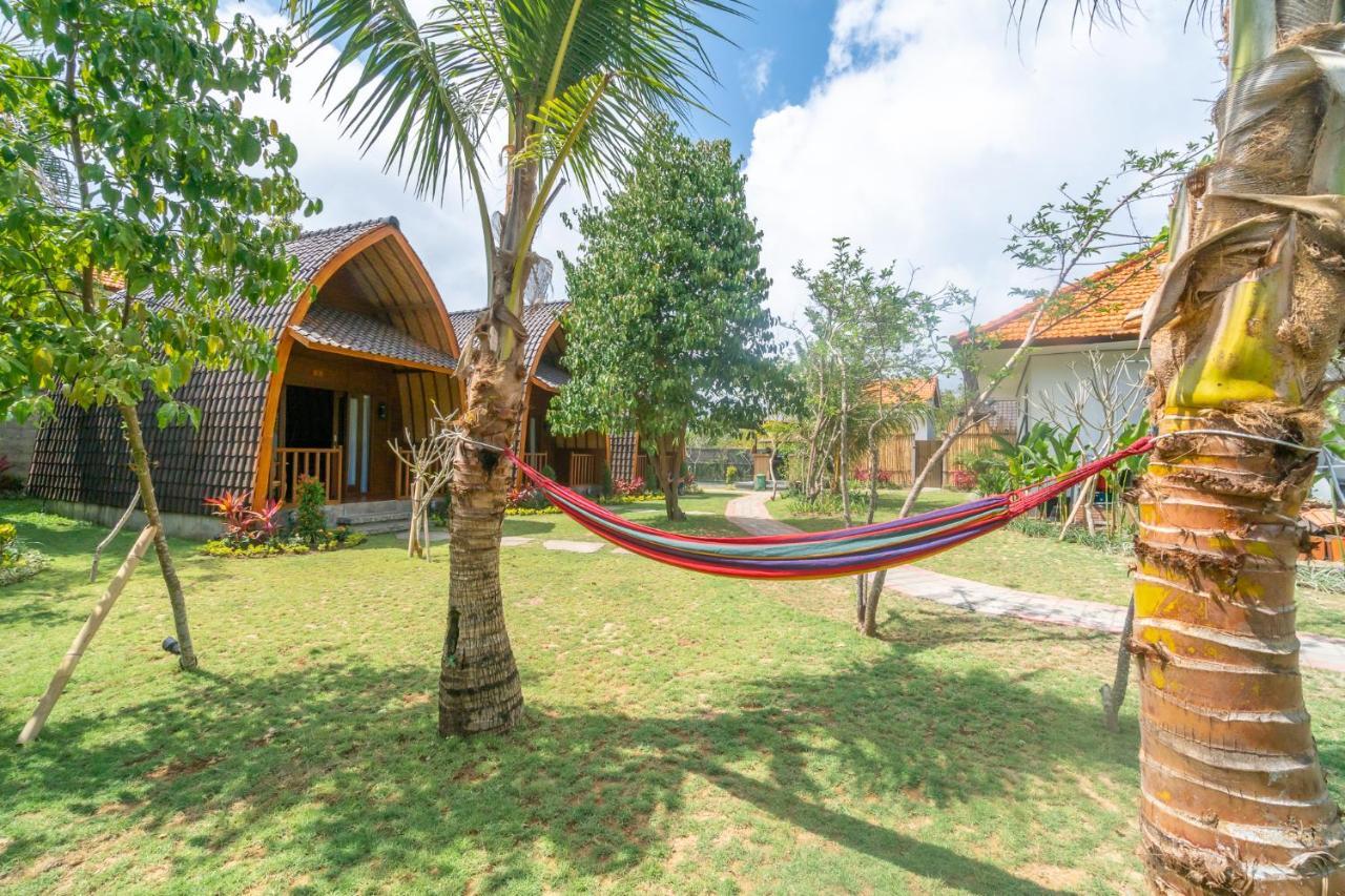 Wooden Puri Guesthouse Улувату Екстер'єр фото