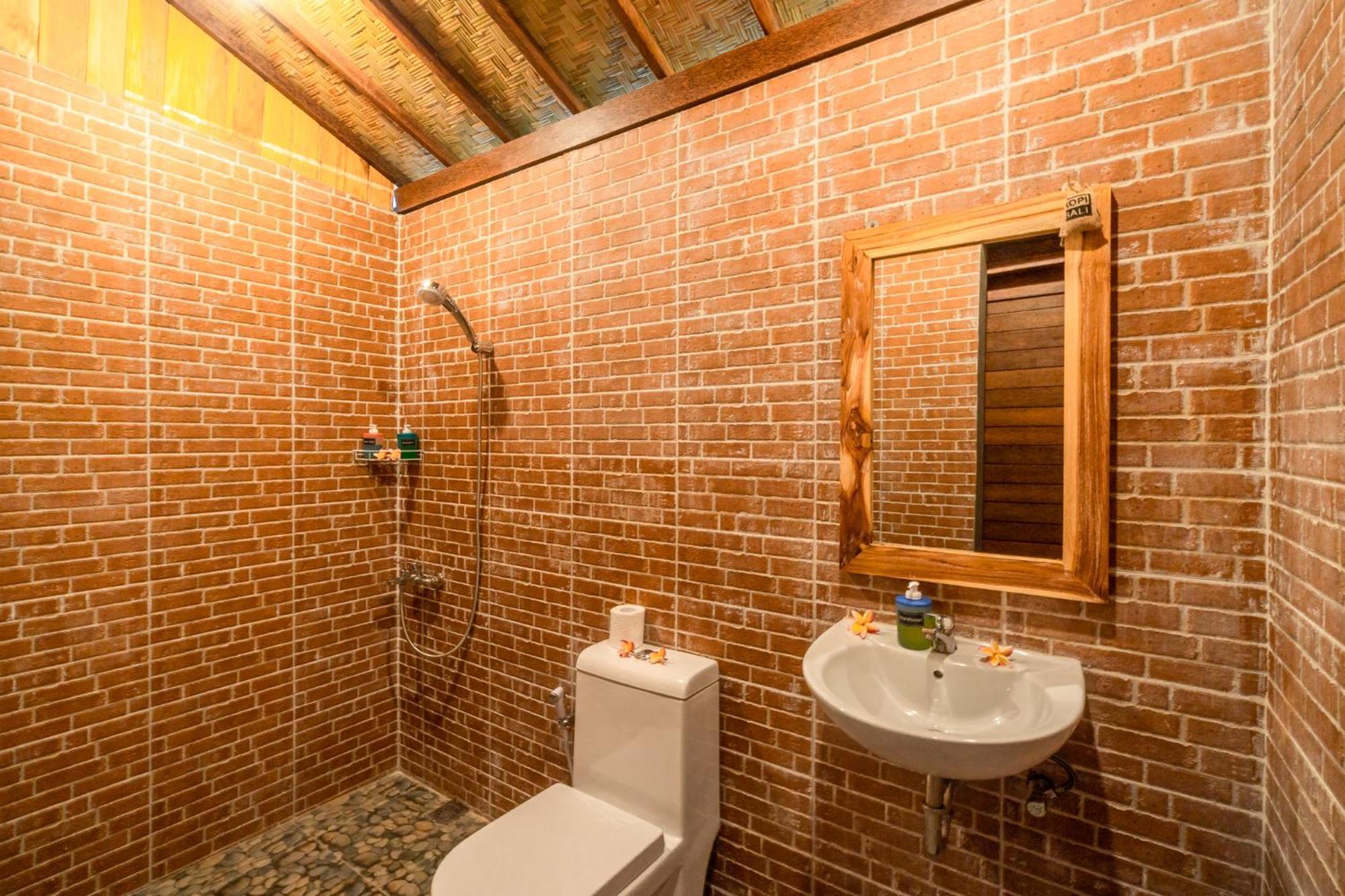 Wooden Puri Guesthouse Улувату Екстер'єр фото