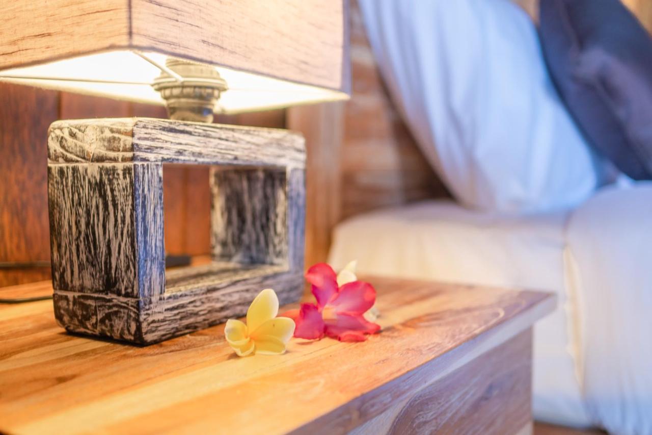 Wooden Puri Guesthouse Улувату Екстер'єр фото